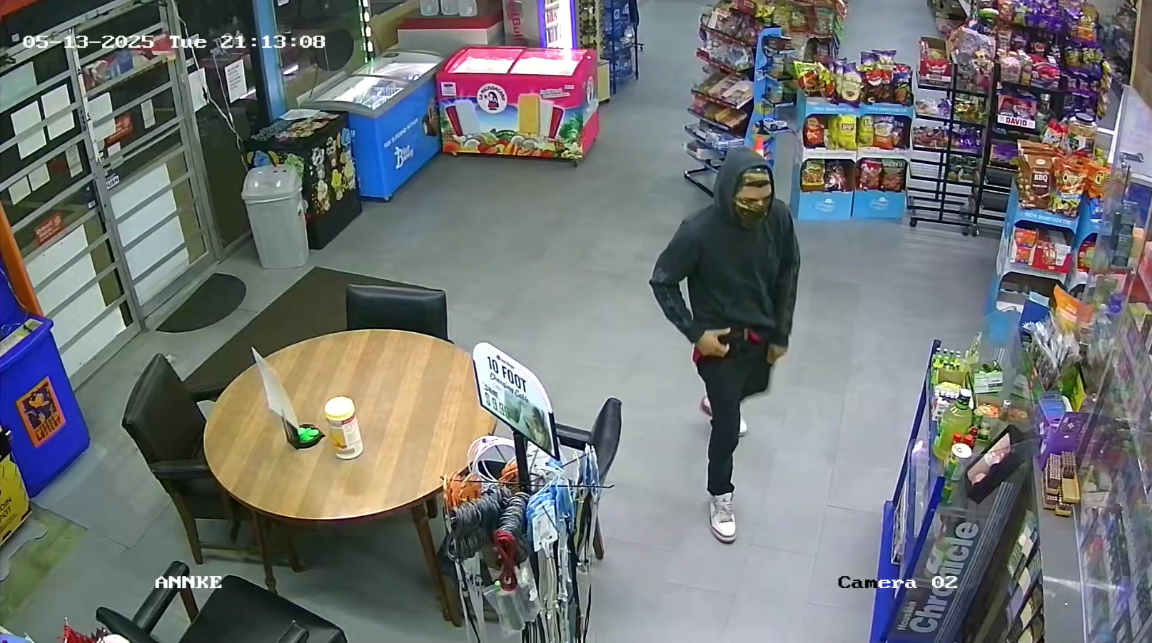 Help DPPD catch a dangerous robber before he strikes again. ⚠️
