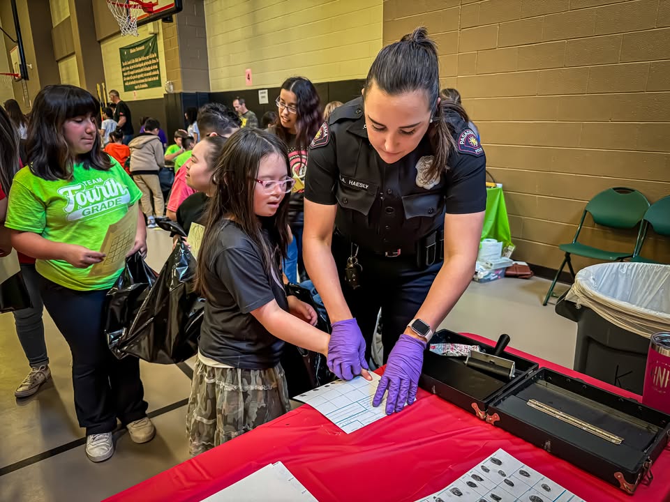 PPD Officer Haesly engaged students at L. B. Keller Middle School’s STEM Festival with a fingerprinting station, blending forensic science with hands-on fun. PPD Officer Haesly engaged students at L. B. Keller Middle School’s STEM Festival with a fingerprinting station, blending forensic science with hands-on fun.