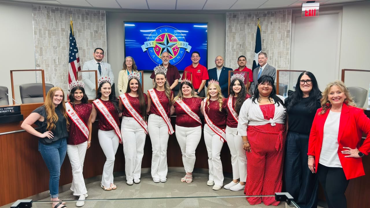 The Queens and Pasadena Idol at City Council, kicking off a year full of festivities.