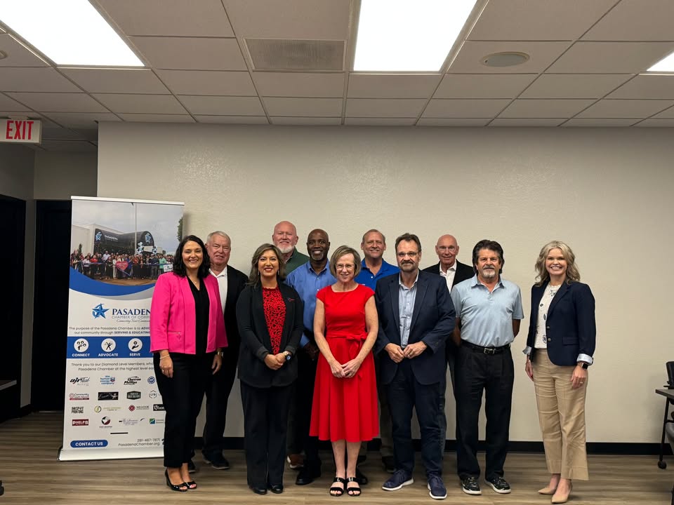 The Chamber’s past Chairmen of the Board gathering for lunch, exchanging ideas and celebrating the vibrant spirit of Pasadena. The Chamber’s past Chairmen of the Board gathering for lunch, exchanging ideas and celebrating the vibrant spirit of Pasadena.
