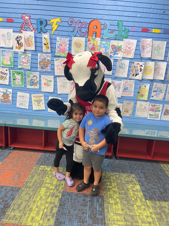 The Chick-fil-A Cow surprised the libraries with a visit, and she’s gonna do it again tomorrow for the Bubble Science event. The Chick-fil-A Cow surprised the libraries with a visit, and she’s gonna do it again tomorrow for the Bubble Science event.