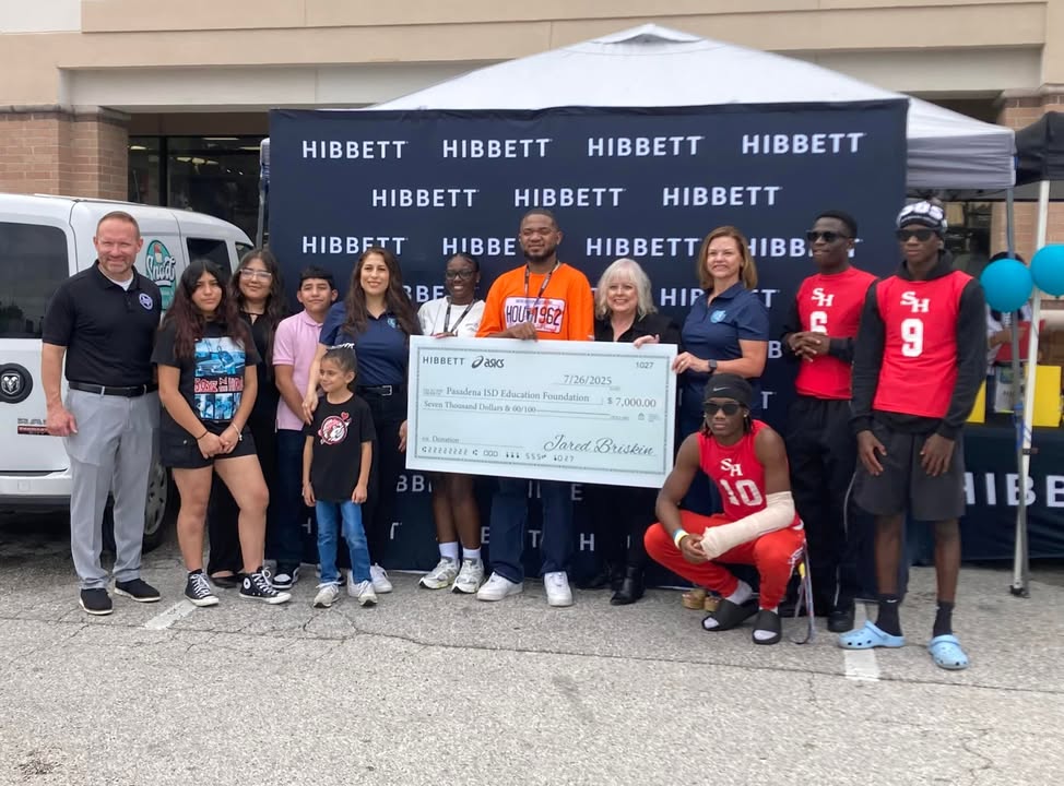 Huge win for Pasadena ISD Education Foundation scoring big from Hibbett with their incredible donation that will transform our students’ educational journey. Huge win for Pasadena ISD Education Foundation scoring big from Hibbett with their incredible donation that will transform our students’ educational journey.