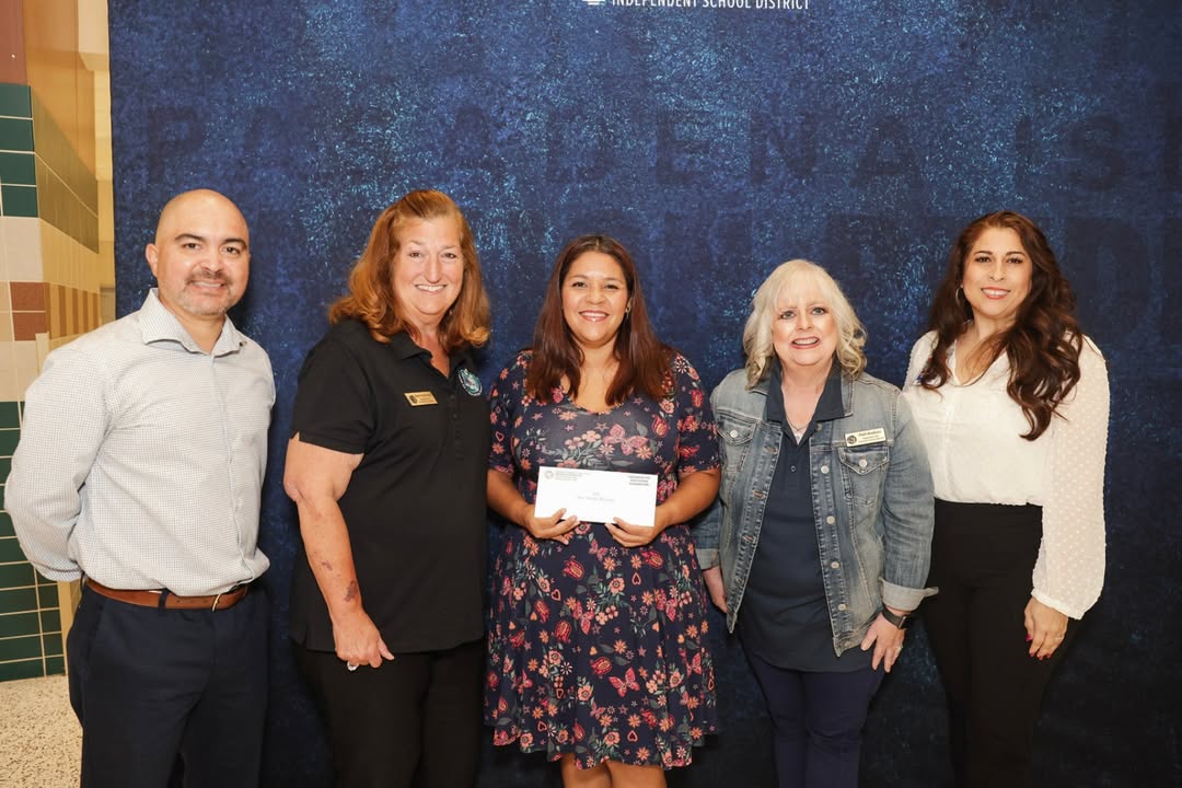 Sponsors hooking up Pasadena ISD Education Foundation’s New Teacher Welcome for a fun celebration full of energy. Sponsors hooking up Pasadena ISD Education Foundation’s New Teacher Welcome for a fun celebration full of energy.
