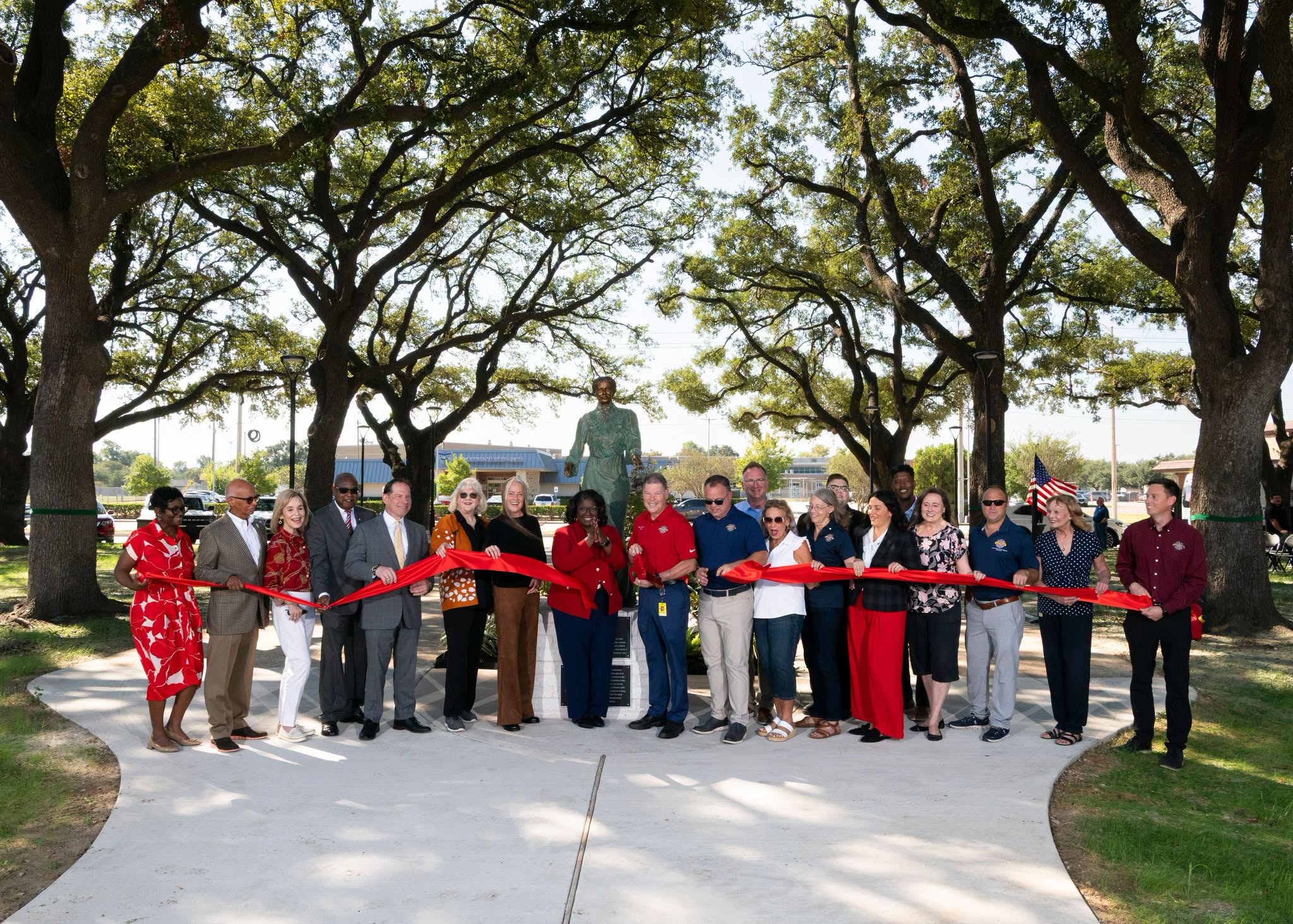 Pasadena celebrates the opening of Southmore Avenue Park and the unveiling of a statue honoring Clara Barton.